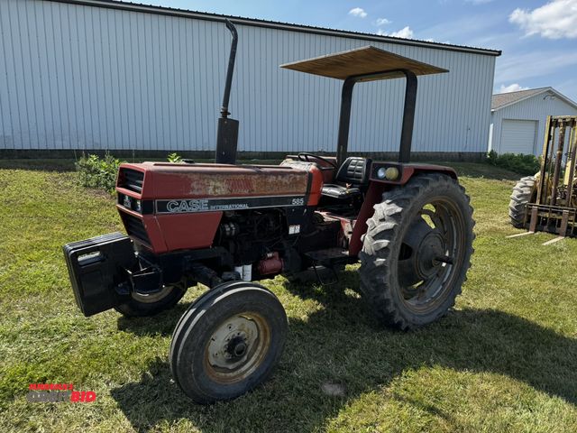 Lot 1-7020 - (1) Case International 585 2-WD tractor, 12691 hours showing, 7.5-18 front tires, 12.4-42 rear tires...