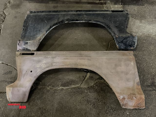 Lot 1-1244 - Set of fenders for a 1977 Ford F250.