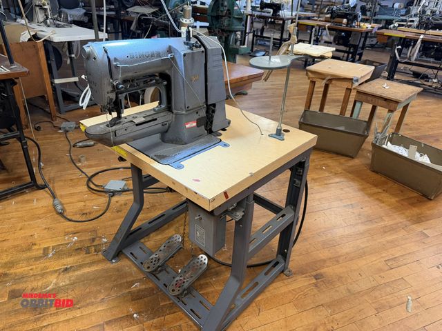 Lot 1-4655 - (1) Singer 269W8 commercial sewing machine with Singer Power Clutch table, 250V, 1/2 HP, 3 phase mot...