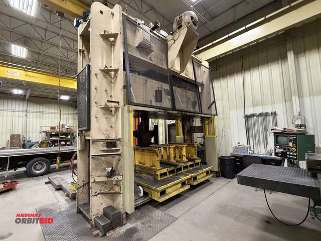 Lot 1-729 - (1) Beatty 400-ton vertical press, S/N 162, 24" stroke, 78" max. opening (stroke up), 133" return, 1...