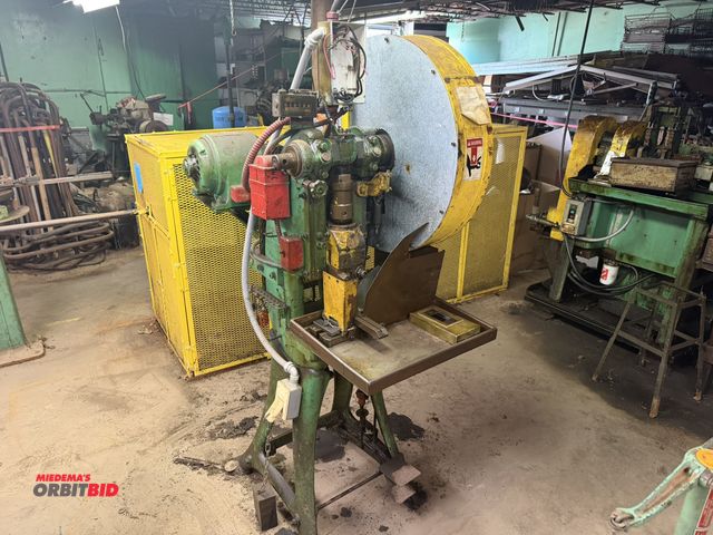 Lot 1-18487 - (1) Consolidated Press Tool Company, #1 press, 10-ton, 2.5" stroke, 160 strokes per minute, 6" shut ...