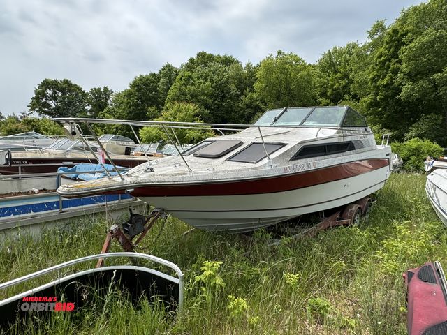Lot 1-6661 - (1) 25' boat, inboard motor, Mercruiser outdrive trim tabs, Hull ID #RNK25565B888, winning bidder re...