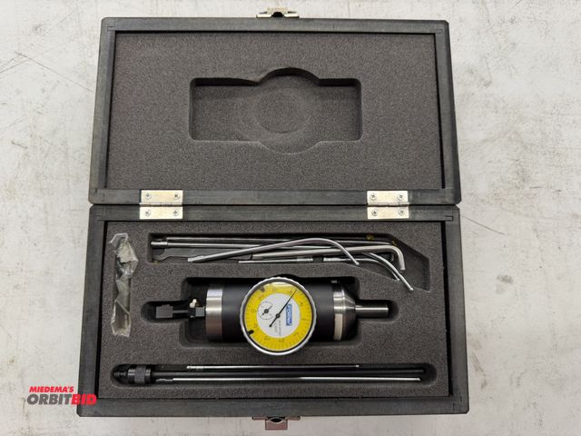 Lot 1-6121 - (1) Fowler 0-0.15" x .0005" coaxial centering indicator with wood case.