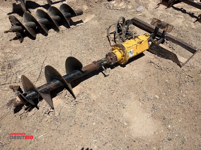 Lot 1-18261 - (1) Skid Steer mount post hole digger, hydraulic drive with 16" diameter auger, working condition un...
