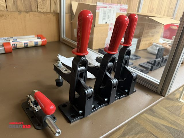 Lot 1-15511 - Lot of (3) new De-Sta-Co 5915 clamps, and (1) De-Sta-Co straight line clamp flange base.