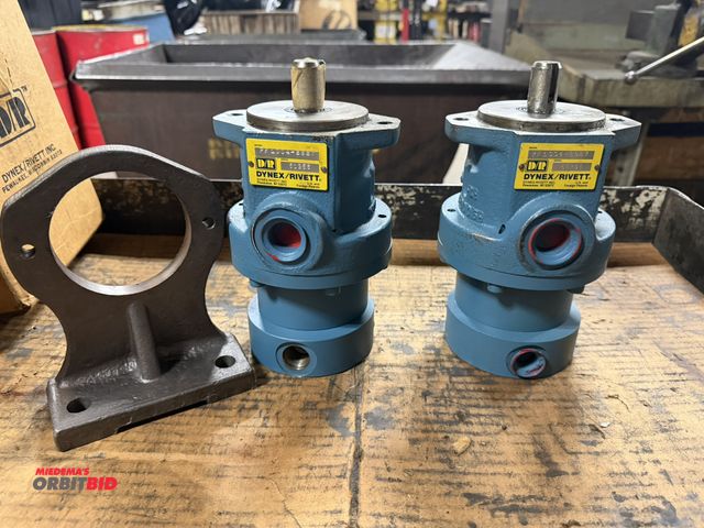 Lot 1-2031 - Lot of (2) new Dynex/Rivett, model PF1004-2827, fixed displacement check ball piston hydraulic pumps...