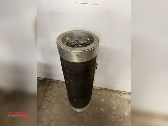 Lot 1-6427 - (1) Lociball 11-21, 35 PSI pipe plug, 10 3/4" diameter x 34" tall.