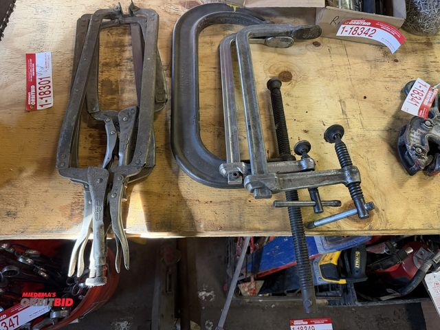 Orbitbid.com - Lot 1-18343 - Lot of (2) Realgear 14