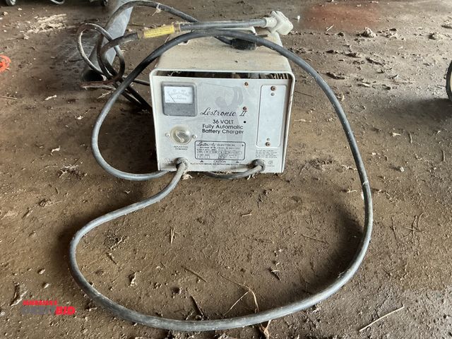 Lot 1-19328 - (1) Lestronic 36 V fully automatic battery charger 120 V model 14100