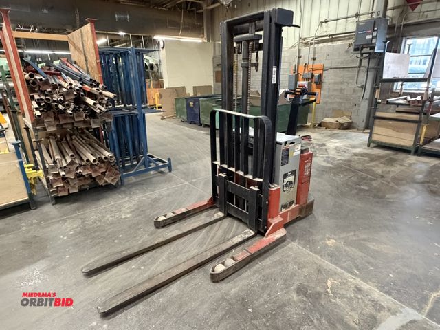 Lot 1-16743 - (1) EnerSys, model WSX30, 3000 lb. capacity, 24V, walk-behind electric pallet jack with a 128" max. ...