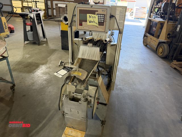 Lot 1-102514 - (1) Yakima MPB 8000 bagger, for parts