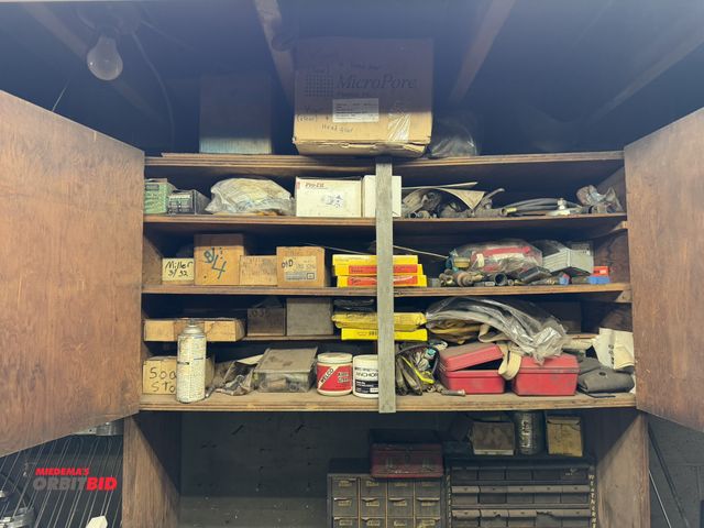 Lot 1-18562 - Contents of cabinet, includes assorted torch and welding supplies, Tweco replacement conduits (appea...