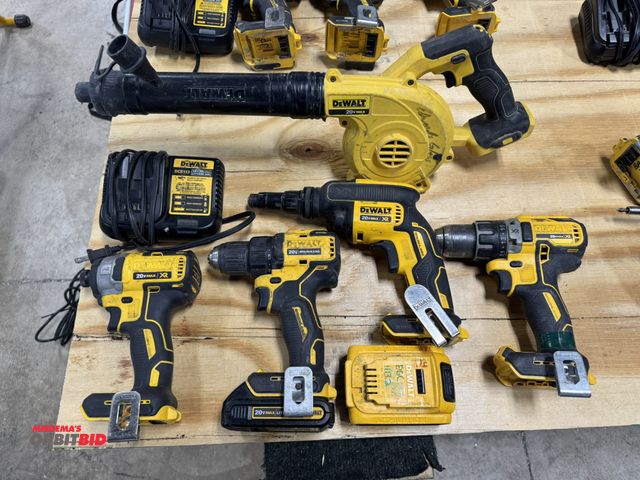 Lot 1-16400 - Lot of assorted DeWalt 20V cordless hand tools, includes (1) 1/4" impact driver, (2) 1/2" drill driv...