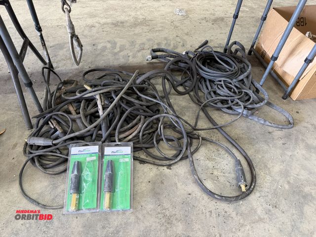 Lot 1-1431 - (1) lot of assorted welding leads with (2) Pro Star cable connectors.