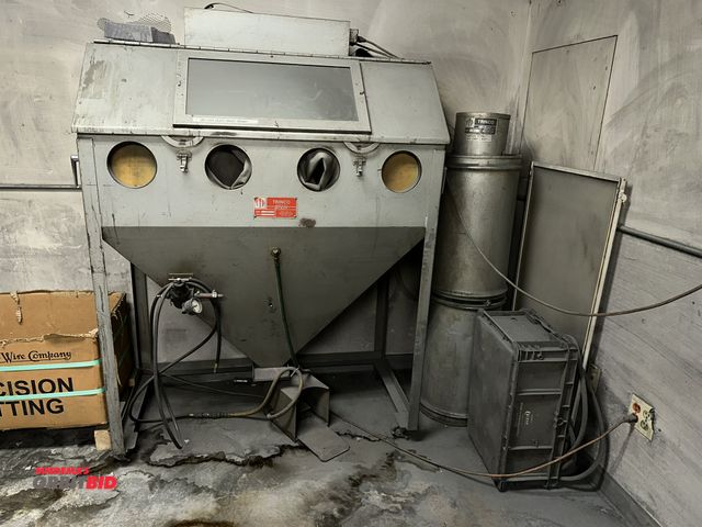 Orbitbid.com - Lot 1-18004 - (1) Trinco, model 48/BP, dry blast cabinet ...