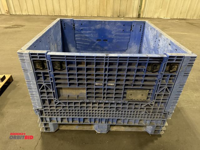 Orbitbid.com - Lot 1-10710 - (1) collapsible, forkable plastic tote, 48 ...