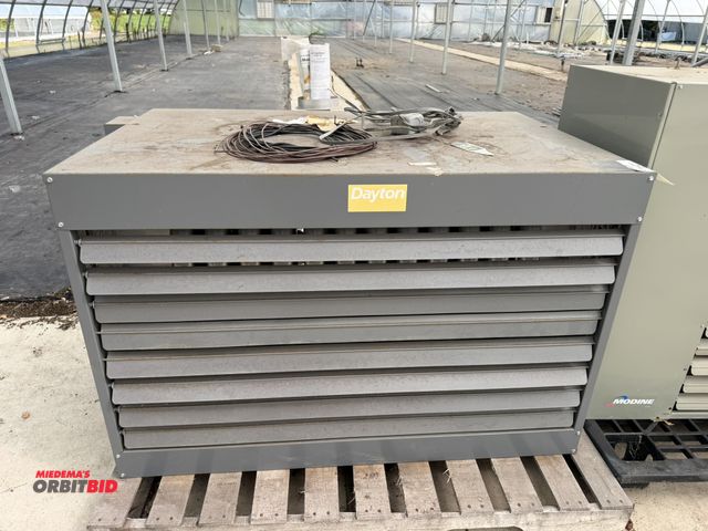 Lot 1-9971 - (1) Dayton 150,000 to 300,000 BTU natural gas heating unit, unit is new old stock, never was used.
