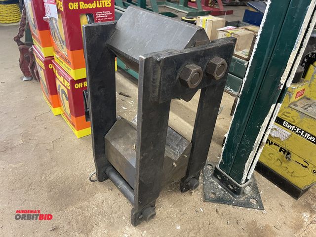 Lot 1-6249 - (1) Heavy duty CU (copper) Buss Bender, approx. 3" wide x 8".