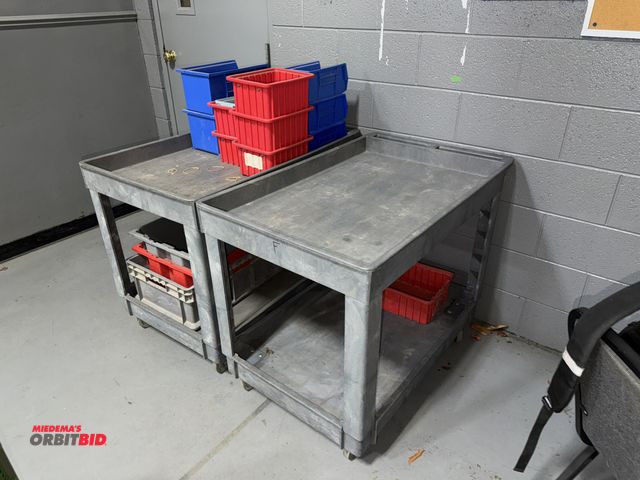 Lot 1-19006 - Lot of (2) Rubbermaid shop carts, 36" x 25", and assorted Akro plastic storage bins.