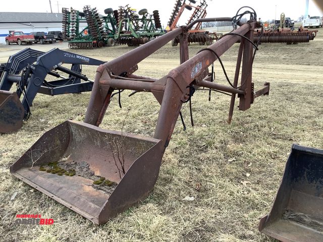 Orbitbid.com - Lot 1-11457 - (1) DuAl tractor loader attachment with a ...