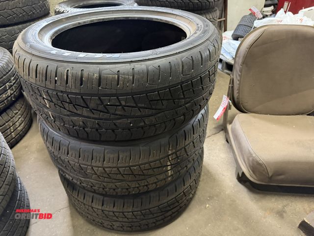 Lot 1-1269 - Set of (3) Kelly Edge HP, size 235/50R18 tires.