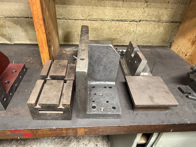 Lot 1-6337 - Large lot of assorted machine blocks, right angle, and more.