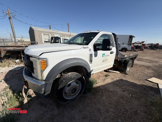Lot 1-18122 - 2017 Ford F550 SD XL Flatbed Truck
