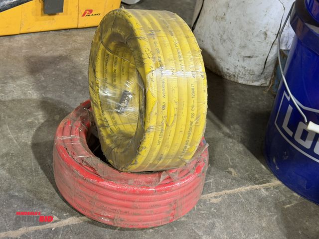 Lot 1-1540 - Lot of (2) new 3/8"/300 PSI air hoses in plastic.