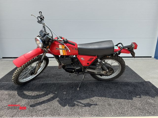 Lot 1-6457 - 1981 Kawasaki KE125 Enduro (1) dirt bike, chain drive, air cooled, gas tank has dents and rust spots...