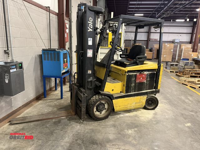 Lot 1-15793 - (1) Yale, model ERC060ZGN36TE084, 5400 lb. load capacity, 187.8" max lift height, S/N E108Z17566Z, 3...