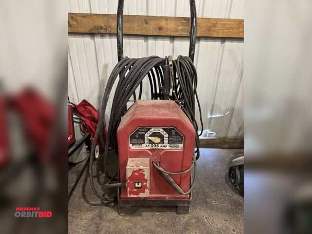 Lot 1-4421 - (1) Lincoln Arc welder, model AC225-S, input is 230V, single phase, S/N 7351-403, portable with cart...