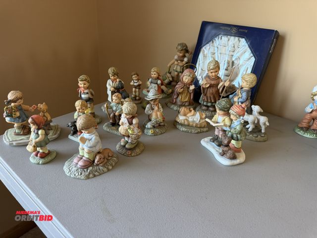 Lot 1-19184 - (1) Goebel decorative figurines.