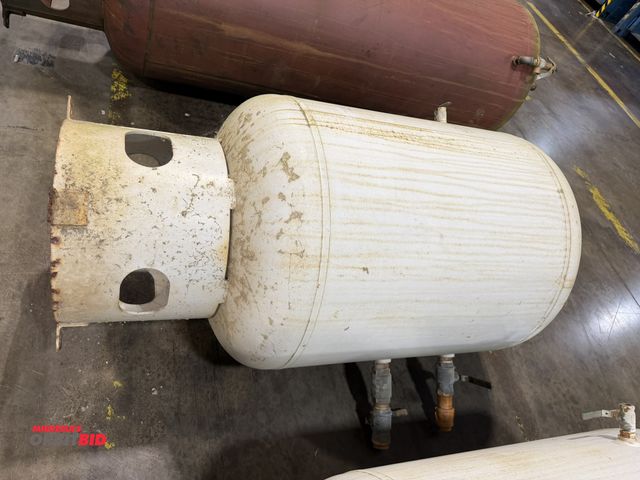 Lot 1-5149 - (1) approx. 150 gallon capacity auxiliary air tank (actual capacity is unknown), tank is approx. 32"...