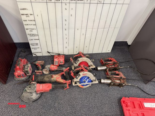 Lot 1-18693 - Lot of assorted Milwaukee cordless tools, includes (1)  4.5" angle grinder, (1) 3/8" mini-impact, (1...