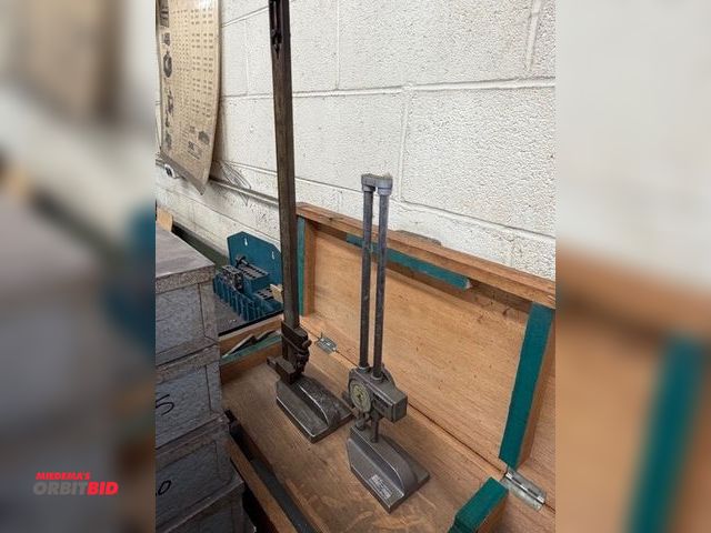 Lot 1-1683 - (1) Mitutoyo 0-12" height gauge, and (1) Mitutoyo 18" height gauge with case.