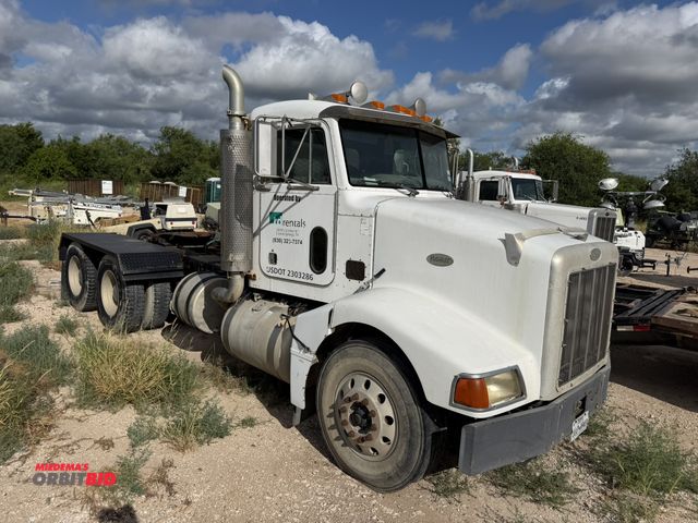 Lot 1-9612 - 2004 Peterbilt 385 Truck Tractor tandem axle, day cab, CAT C12 diesel engine, Eaton Fuller 10-speed ...
