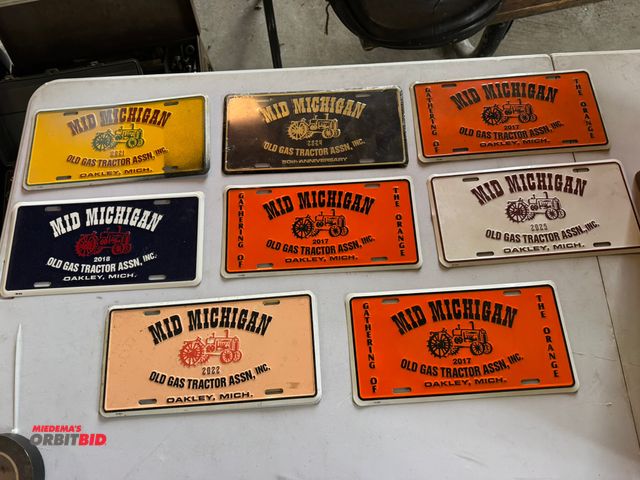 Lot 1-12282 - (8) Assorted license plates