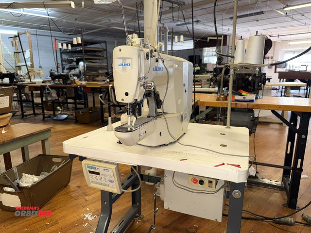 Lot 1-4667 - (1) Juki, model LK-1900AHS, commercial sewing machine, 3 phase, 200V, S/N 2L1WK00161, Juki LK Series...