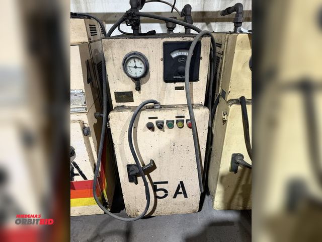 Lot 1-13396 - Sterlco F6016-BX hot oil unit 12-KW, 200° F max temperature, portable, analog controls, 250V, S/N 35...