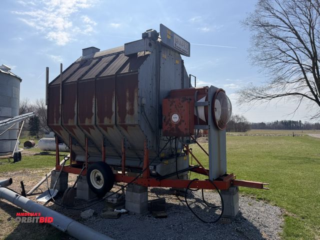 Lot 1-19161 - (1) CF Lab 190 Towable Grain Dryer, currently on blocks, Farm fans, electric/propane, includes tires...