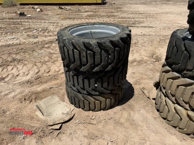 Lot 1-18242 - (3) Outrigger 355/55D625 tires on 9-bolt rim, tires are used