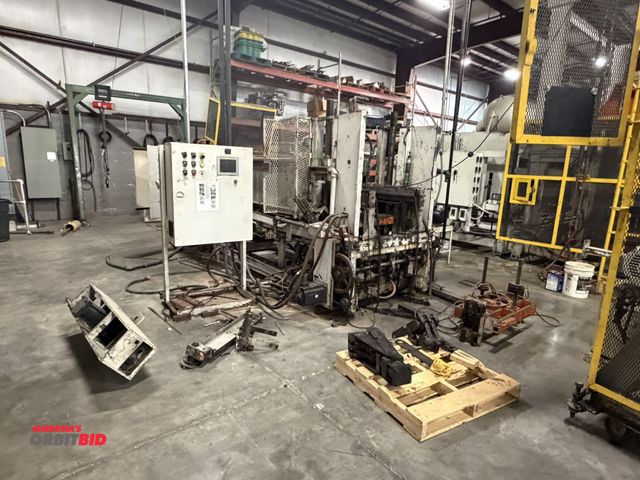 Lot 1-15806 - (1) Brown Machine Company, model 821 + D, Thermoforming machine, for parts or repair only, unknown i...