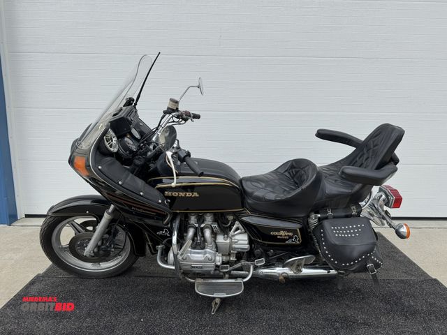 Lot 1-6475 - 1978 Honda Gold Wing GL1000 (1) motorcycle, cruise control, after market Sony CD player, leather sad...