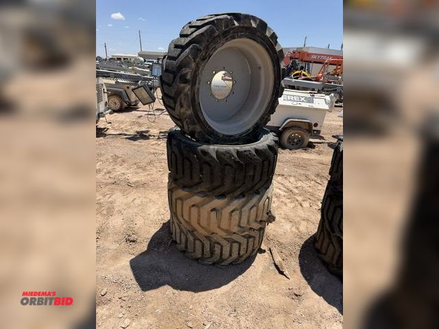 Lot 1-18241 - (4) Outrigger 355/55D625 tires on 9-bolt rim, tires are used