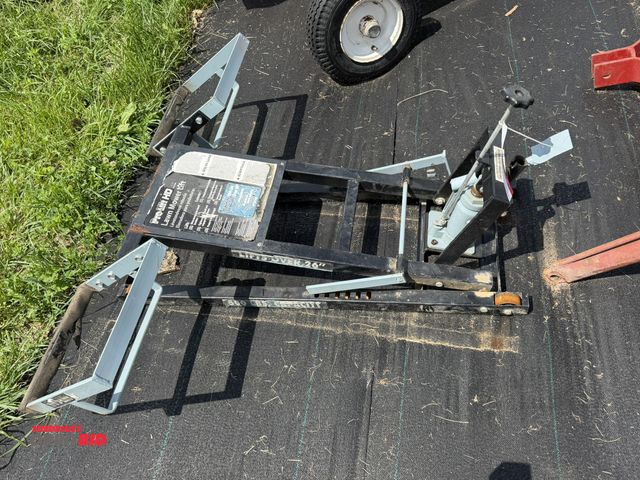 Lot 1-8135 - (1) Pro Lift HD, hydraulic lawn mower lift, foot pedal operation, 500 lb. capacity, overall height o...