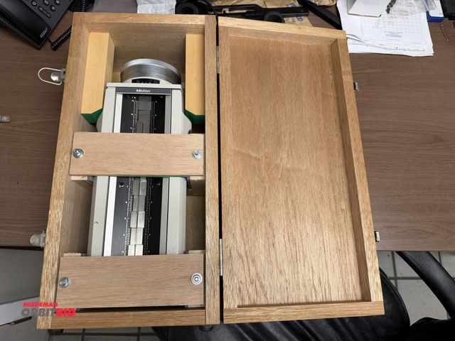 Lot 1-12533 - (1) Mitutoyo 13" capacity height master gauge with wood case.