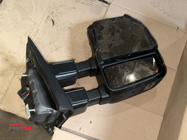 Lot 1-1259 - (1) heavy duty electric mirror, vehicle unknown, unit is broken, for parts or repair.