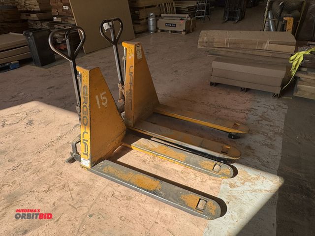 Orbitbid.com - Lot 1-17065 - Lot of (2) Lift Rite RG30E, scissor lift ...