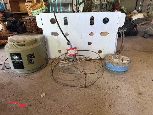 Lot 1-8368 - Large lot of animal related items, includes various leads, halters, (1) Pet Safe Instant Fence contr...