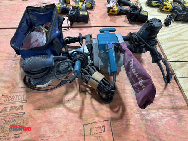 Lot 1-16431 - Lot of assorted Makita hand tools, includes (1) 6" orbital sander, (1) 1" belt sander, model 9031, (...
